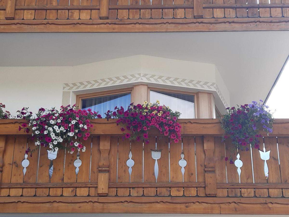 Garni Franca B&B Selva di Val Gardena Exterior photo