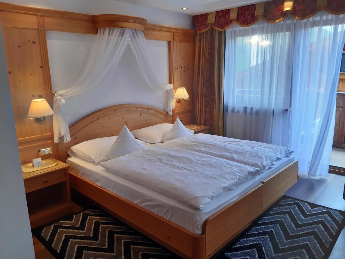 Garni Franca B&B Selva di Val Gardena Exterior photo