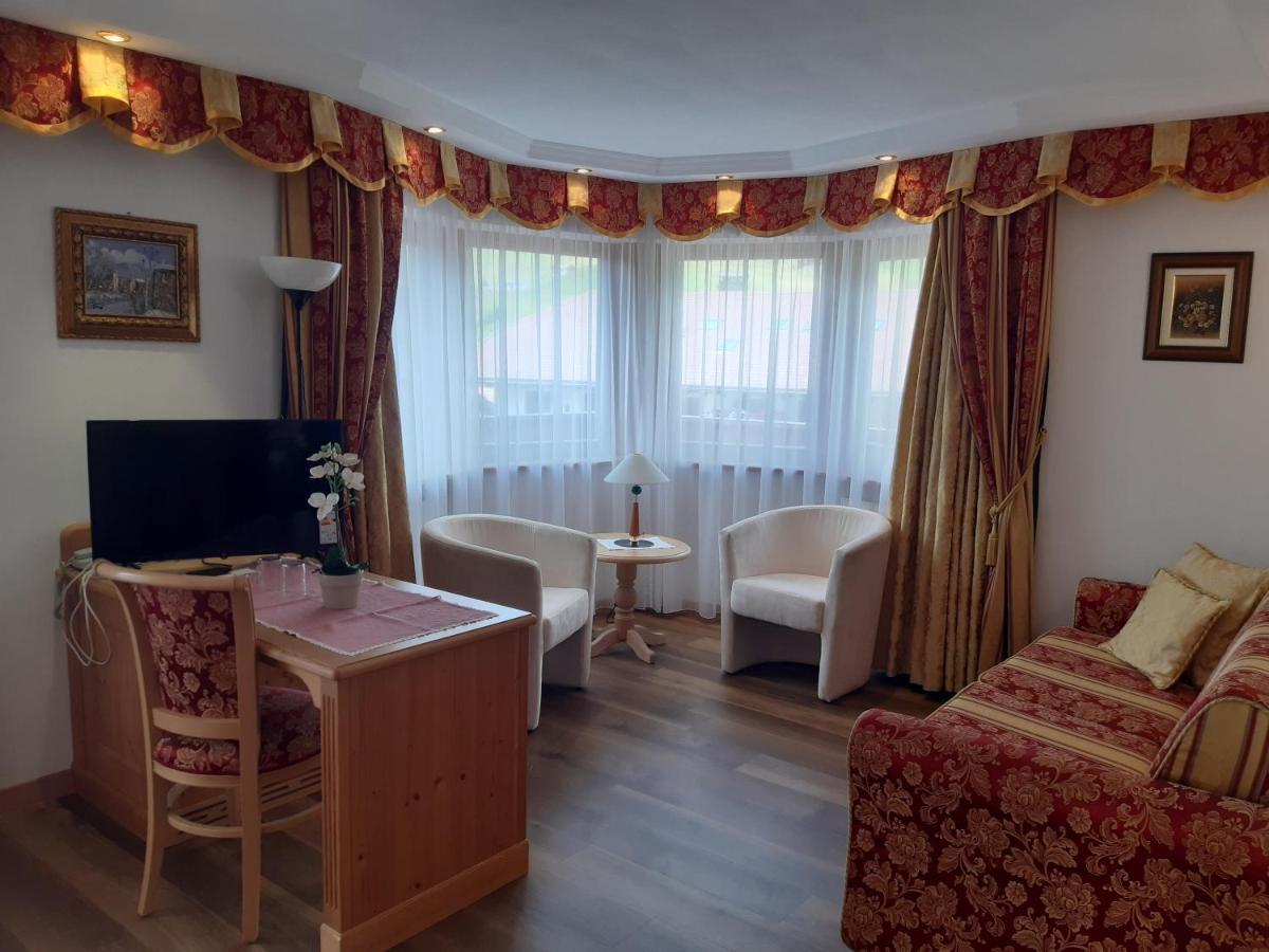 Garni Franca B&B Selva di Val Gardena Exterior photo