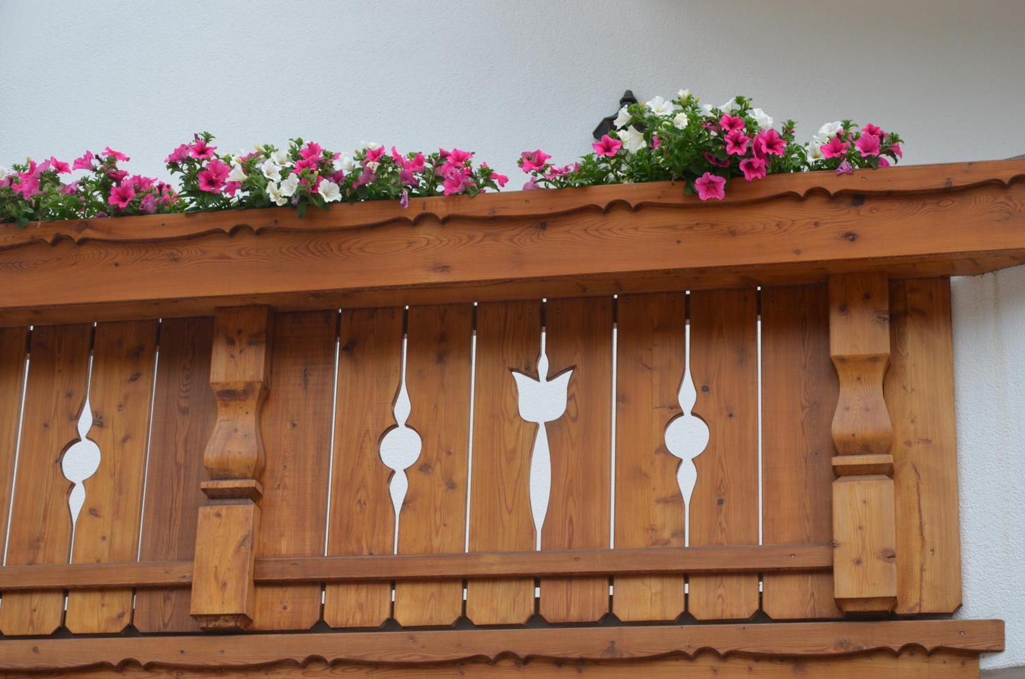 Garni Franca B&B Selva di Val Gardena Exterior photo