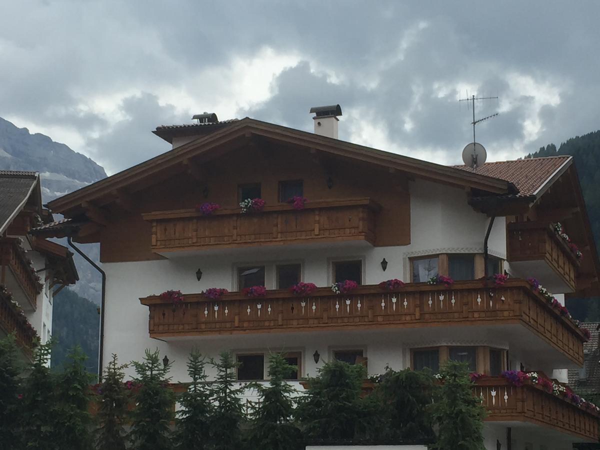Garni Franca B&B Selva di Val Gardena Exterior photo