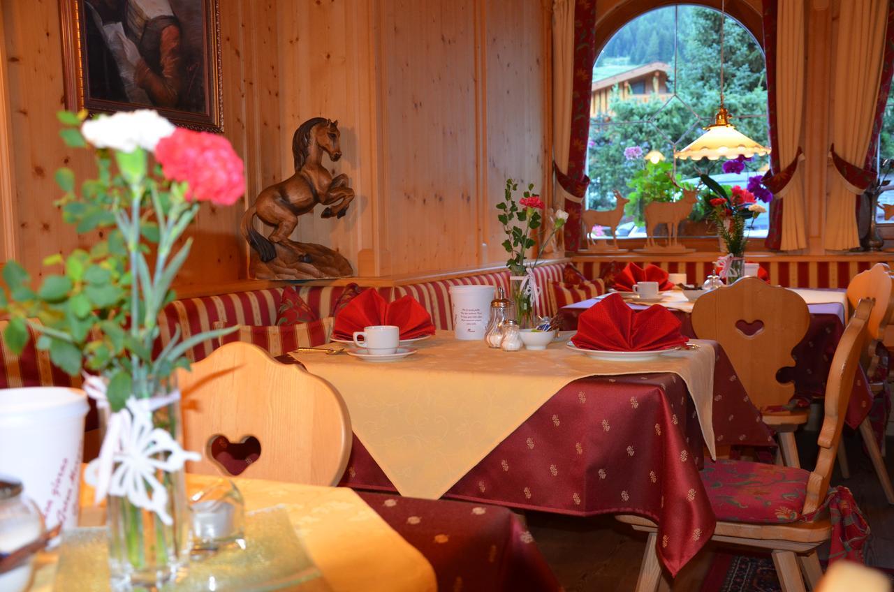 Garni Franca B&B Selva di Val Gardena Exterior photo